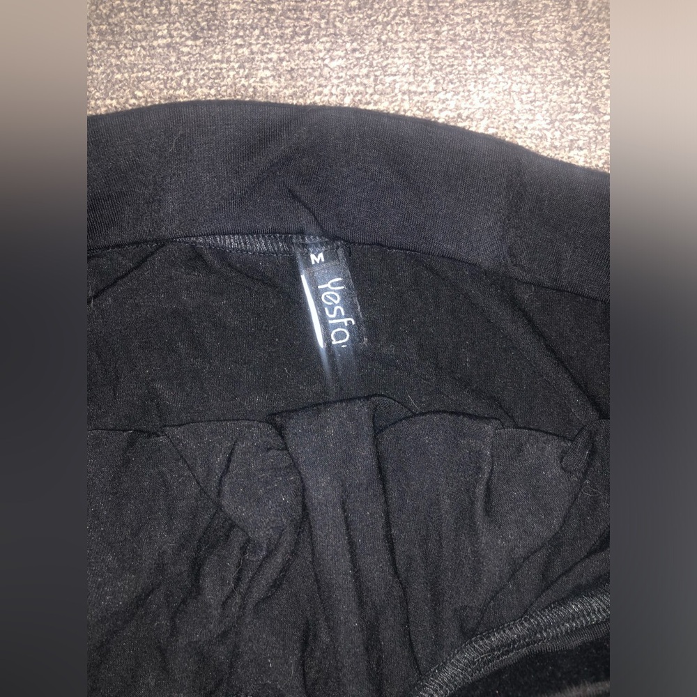 Black tube top. strapless